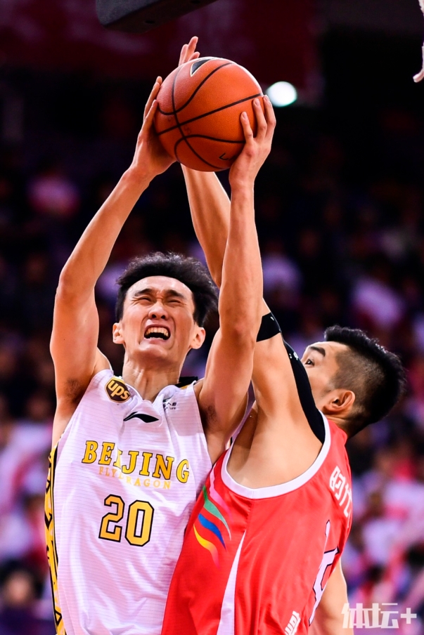 -孟菲斯灰熊赛后绝杀压哨，志在荷甲名次提升，管理层满意，训练强度明显提升的简单介绍